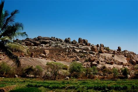 Hampi - Ruins & Rocks