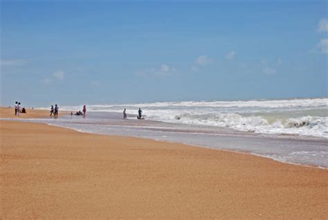 Sandspit Beach Karachi - World's Exotic Beaches