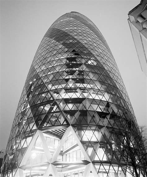 Somerset House - Images. THE LONDON GHERKIN AT NIGHT