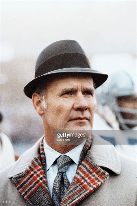 Closeup of Dallas Cowboys head coach Tom Landry on sidelines during... | Dallas cowboys, Cowboys ...