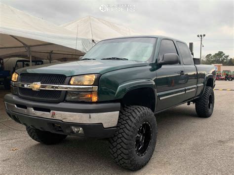 2004 Chevrolet Silverado 1500 Moto Metal Mo962 Rough Country Suspension Lift 6" | Custom Offsets