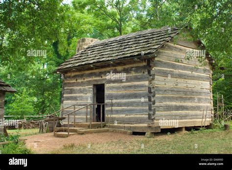 Lincoln Family's log cabin (replica), Lincoln Boyhood National Memorial ...