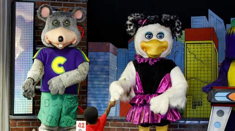 Chuck E. Cheese's breaking up the (animatronic) band - Chicago Tribune