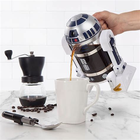 10 Cute R2-D2 Inspired Design: Add a Little Star Wars to Your Life - Design Swan