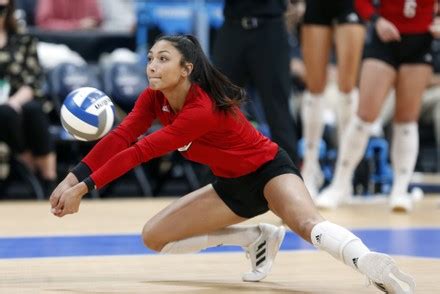 Nebraskas Kenzie Knuckles Hits Pass During Editorial Stock Photo ...