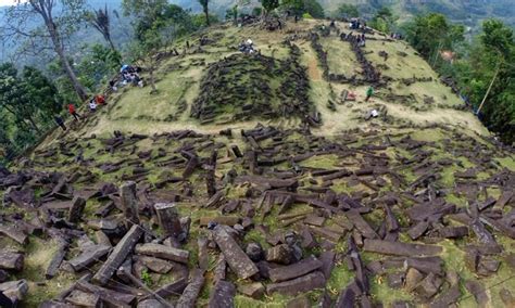 Situs Gunung Padang, Peninggalan Prasejarah di Jawa Barat | INDEPHEDIA.com