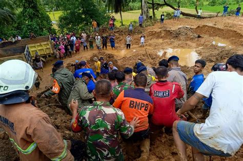 21 dead in Indonesia flash floods, landslides | The Manila Times