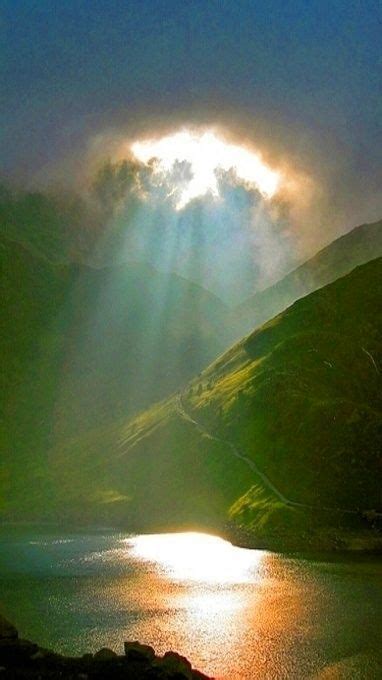 Heavenly light! | photography | Pinterest | Beautiful, Lakes and In the clouds