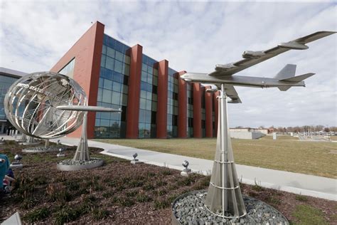 Military dedicates new headquarters for Strategic Command’s nuclear ...