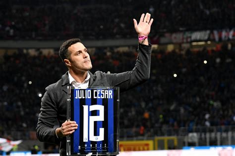 Photo - Inter Treble Heroes Julio Cesar & Diego Milito At The San Siro ...