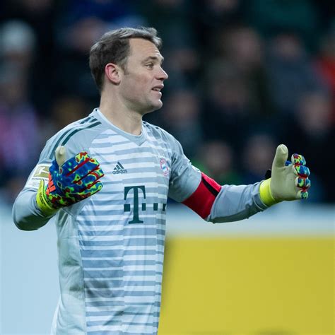 Manuel Neuer Suffers Hand Injury in Training, out of Bayer Leverkusen ...