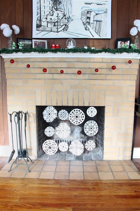 20 Ideas to DIY Your Own Fireplace Screen