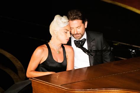 Lady Gaga and Bradley Cooper Made the Oscars Swoon with “Shallow ...