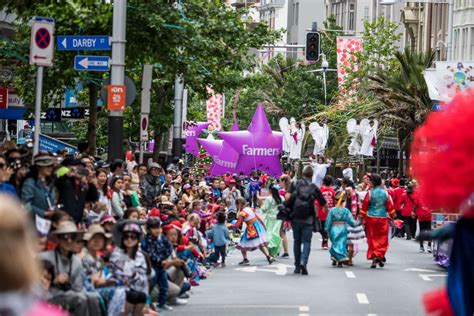 Why we love the Farmers Santa Parade | Heart of the City: Auckland's ...