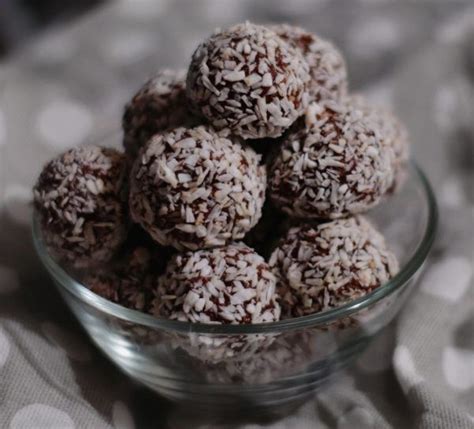 Chocolate Munchkin Balls - The Frugaler | Recipe | Coconut chocolate bars, Desserts, Chocolate ...