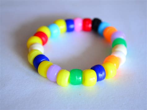 How to Make a Pony Bead Bracelet: 7 Steps (with Pictures)