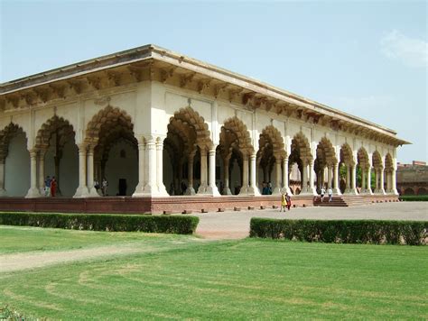 Asisbiz Agra Fort Diwan i Am Hall of Public Audience India Apr 2004 03