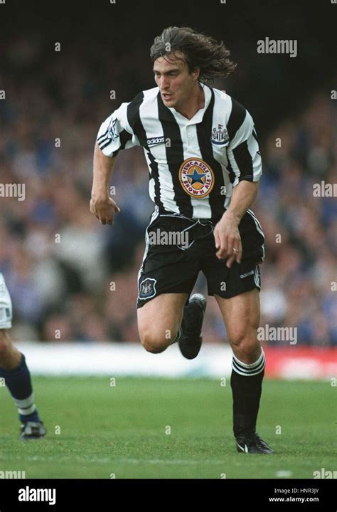 DAVID GINOLA NEWCASTLE UNITED FC 14 November 1996 Stock Photo - Alamy