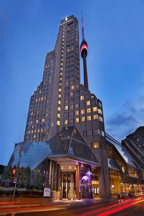 Just 110 m from the Metro Toronto Convention Centre, steps from the CN Tower, this hotel in ...