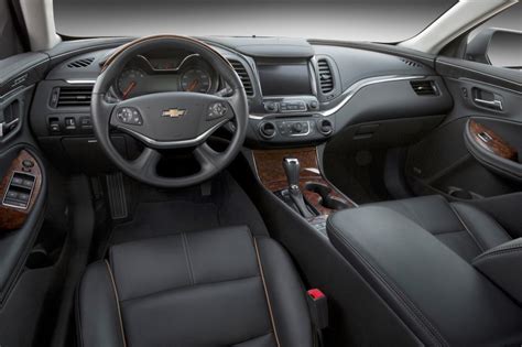 2016 Chevrolet Impala Pictures - 104 Photos | Edmunds