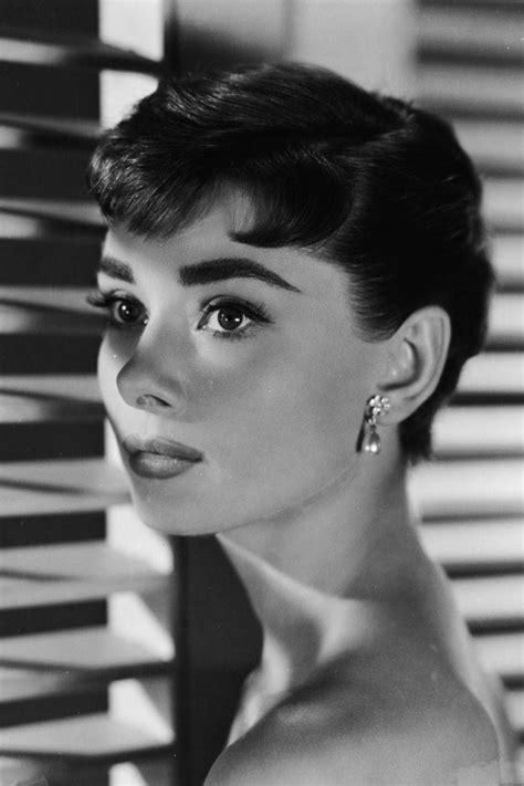 6 Celeb-Loved Beauty Looks That Audrey Hepburn Did First | Audrey ...