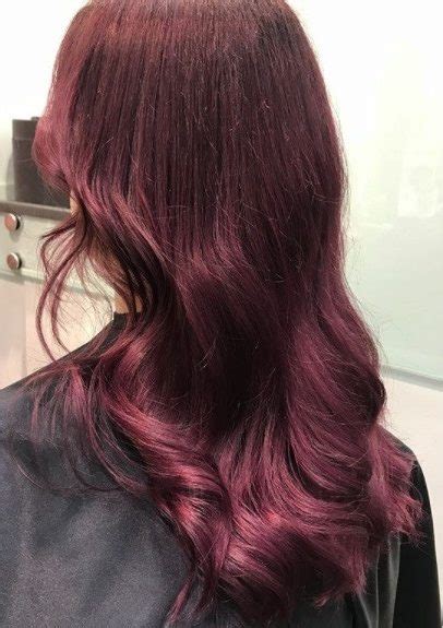 Transform Your Look with Red Violet Highlights on Dark Brown Hair - Get ...