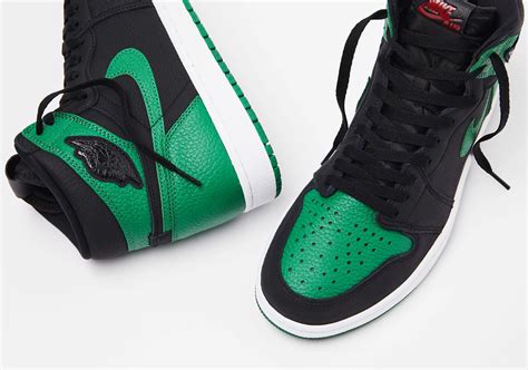 Air Jordan 1 Pine Green 555088-030 Release Date | SneakerNews.com