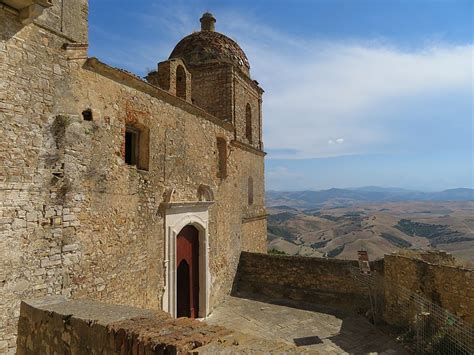 Craco, Italy: Ghost Town | Traquo