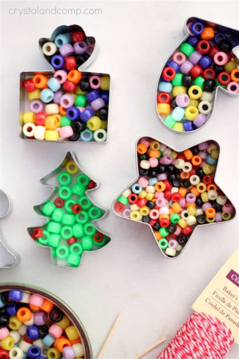 DIY Christmas Tree Ornaments to Make With Your Kids