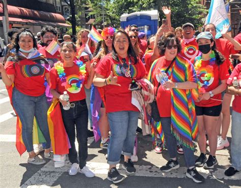 Fun in the sun at the Queens Pride Parade | | qchron.com