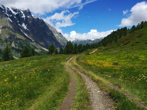 Hiking French Alps | Italian Alps Hiking Tours | Backroads