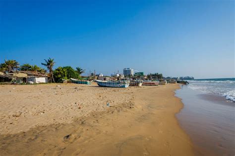 Beach in Colombo, Sri Lanka Editorial Photo - Image of landmark ...