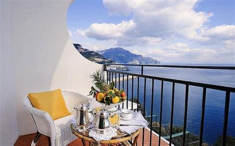 21 Hotel Balconies Features The Most Amazing Views In The World ...