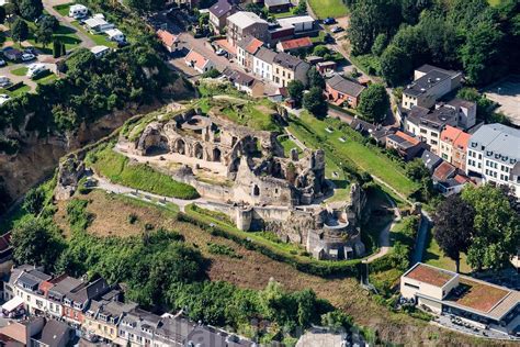 HollandLuchtfoto | Valkenburg - Luchtfoto Kasteel Valkenburg