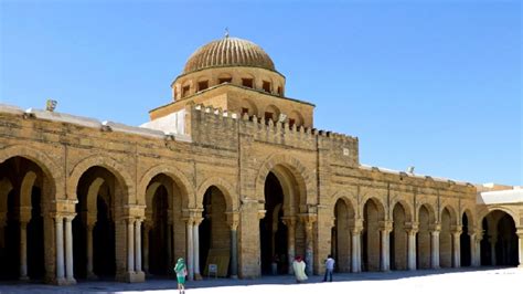 جامع عقبة بن نافع (جامع القيروان الكبير).. تحفة معمارية ومعلم تاريخي ...