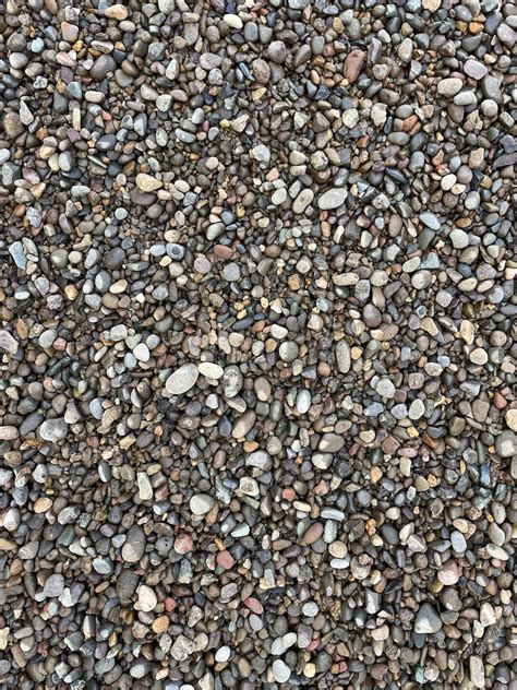 Pea Gravel (single washed) – Rivers Edge Landscape Supply