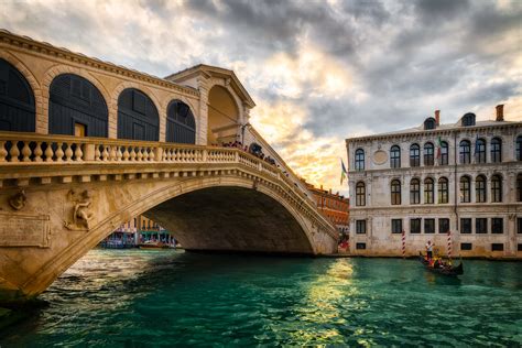 Sunset at Rialto Bridge | Venice, Italy | There is always a … | Flickr