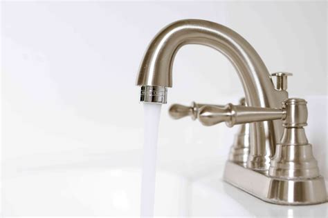 What Is a Faucet Aerator? Purpose, Cleaning, and Replacing