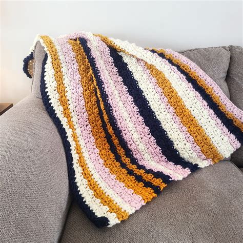 Chunky Yarn Crochet Blanket Pattern - Easy Crochet Patterns