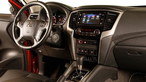 Mitsubishi L200 (2020) | Impresiones del interior - km77.com