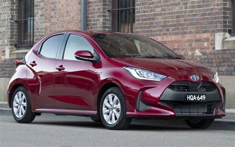 2021 Toyota Yaris SX HYBRID five-door hatchback Specifications | CarExpert