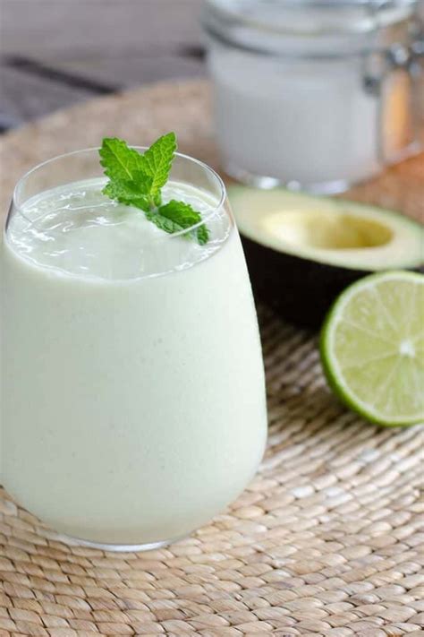 Key Lime Pie Smoothie (Paleo, Keto, Vegan) - Cook Eat Well