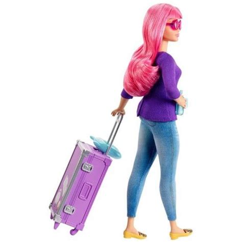 Köp Barbie Daisy Travel Doll & Accessories FWV26 - Leksakscity.se