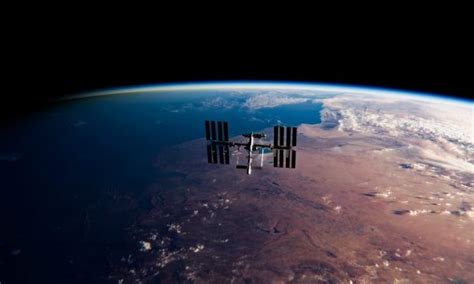 How long does it take to get to the ISS from Earth? - StarLust