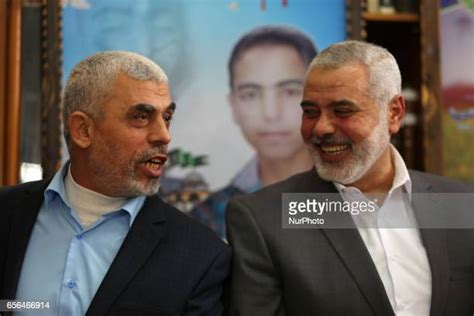 Senior Political Hamas Leader Ismail Haniya Visits The Family Of Sheikh ...