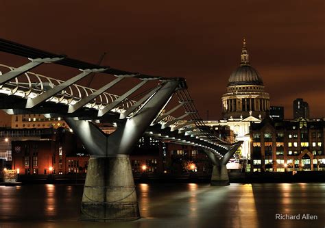 "Millennium Bridge at Night" by Lea Valley Photographic | Redbubble