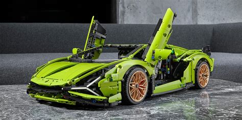 Lego Technic Lamborghini Sián has Scissor Doors, Paddle Shifter