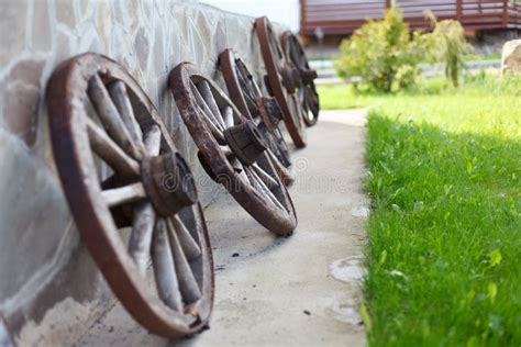 Old-fashioned wagon wheels stock image. Image of concentric - 21953313