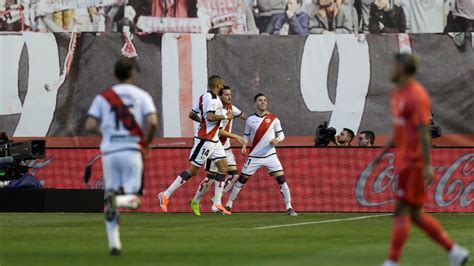 Rayo Vallecano players return to training after protest