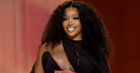 Who is SZA dating? 'SOS' singer dated Drake, was rumored to have affair with Kehlani and Scott ...